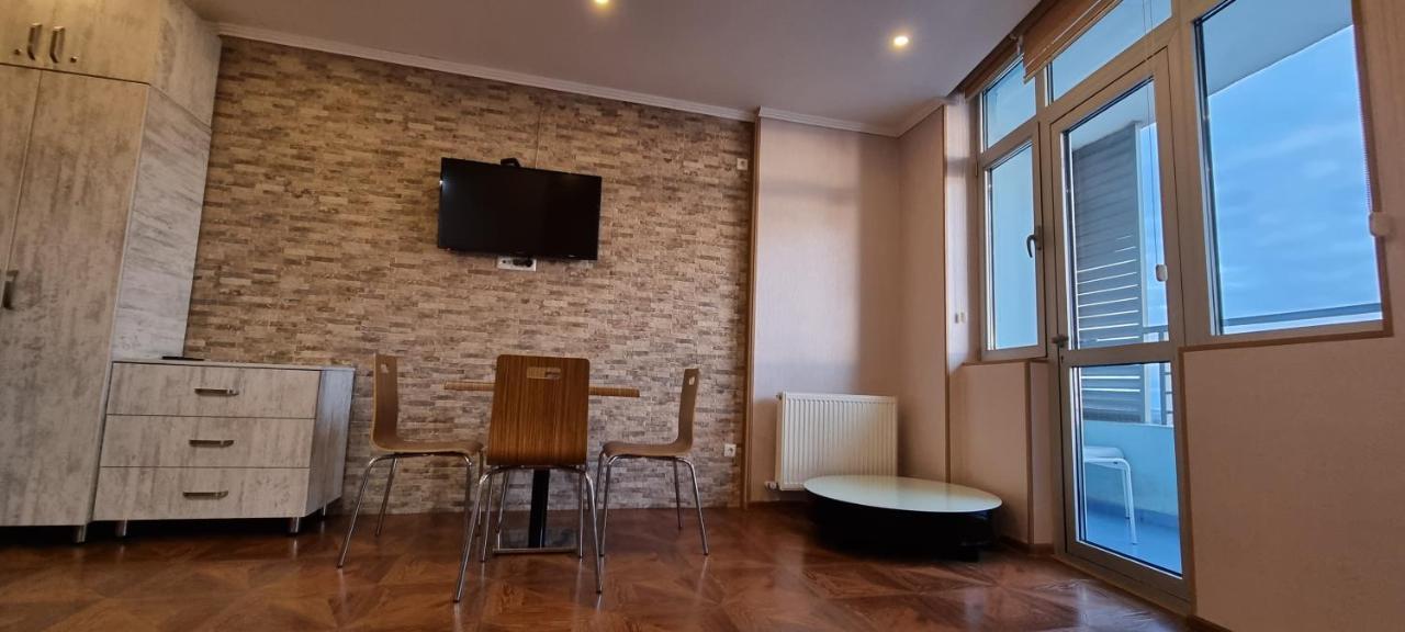 Breeze Batumi Lägenhet Exteriör bild