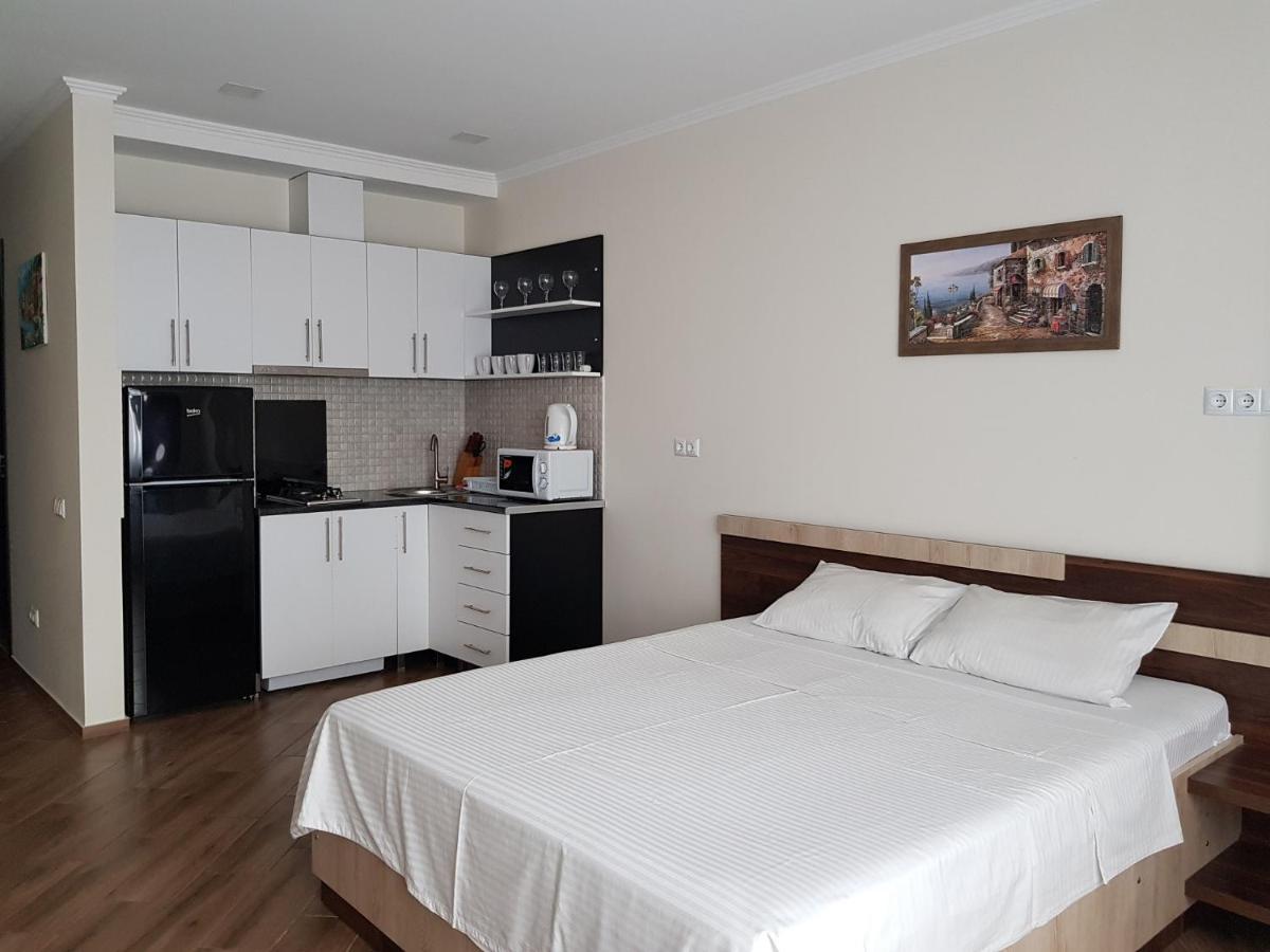 Breeze Batumi Lägenhet Exteriör bild