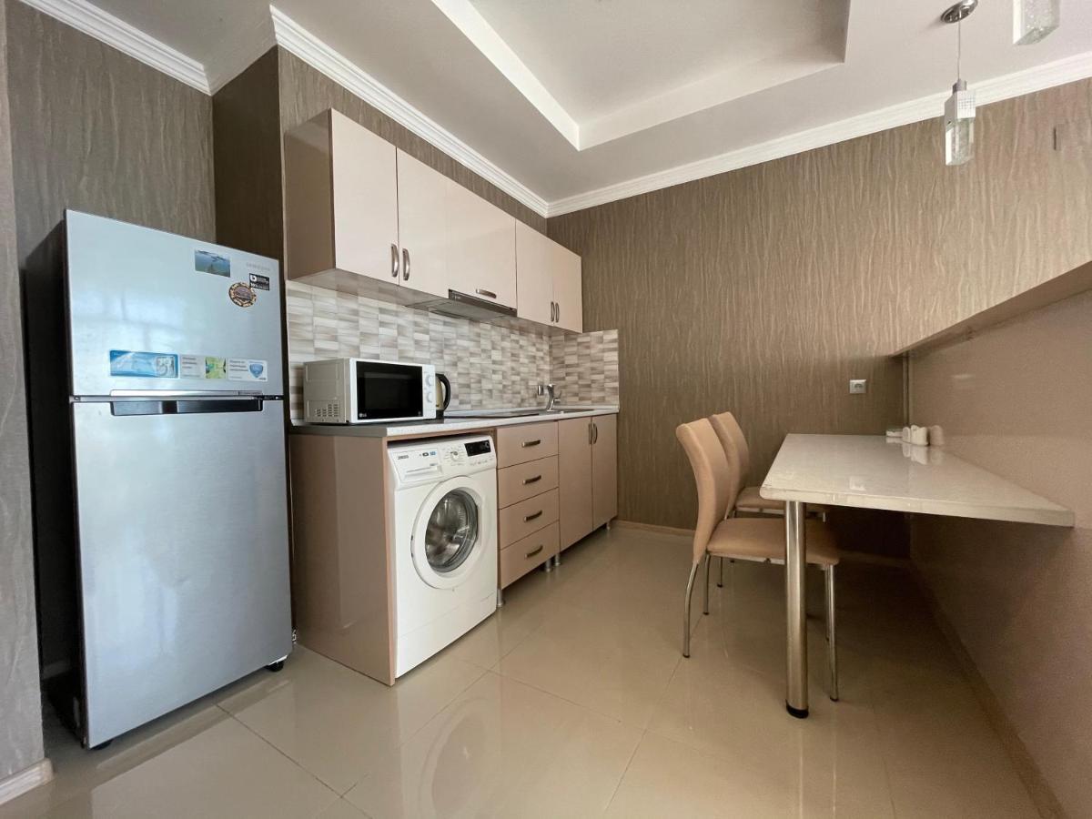 Breeze Batumi Lägenhet Exteriör bild